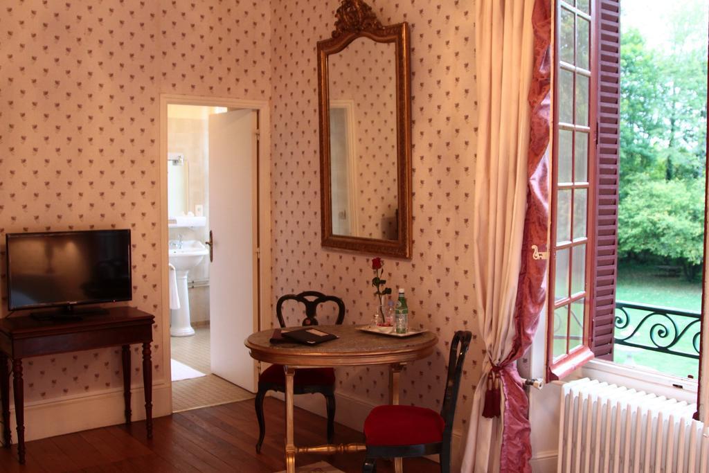 Chateau Du Breuil Gevrolles Quarto foto